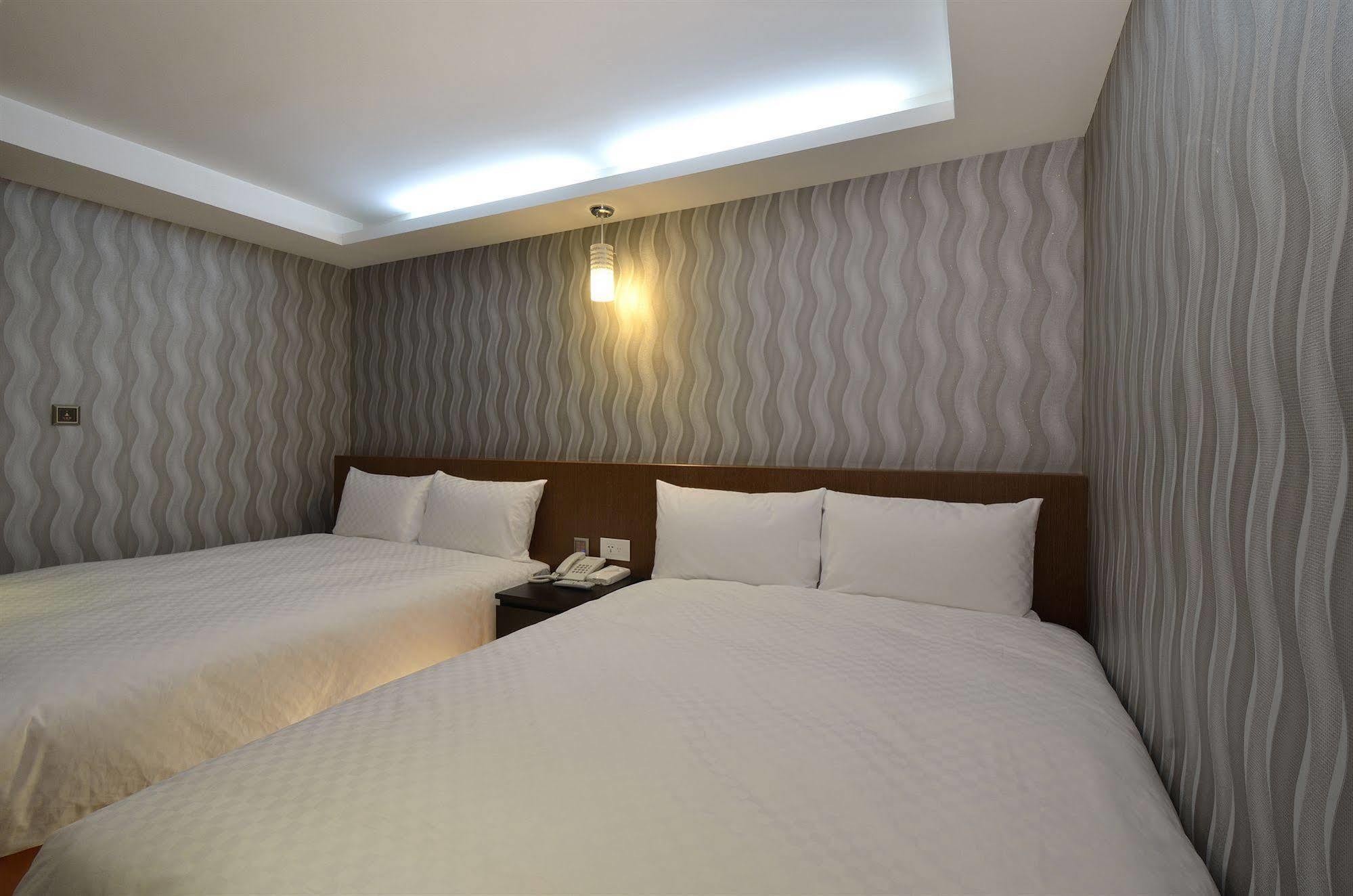 New Stay Inn II - Nanxi Тайпей Екстериор снимка