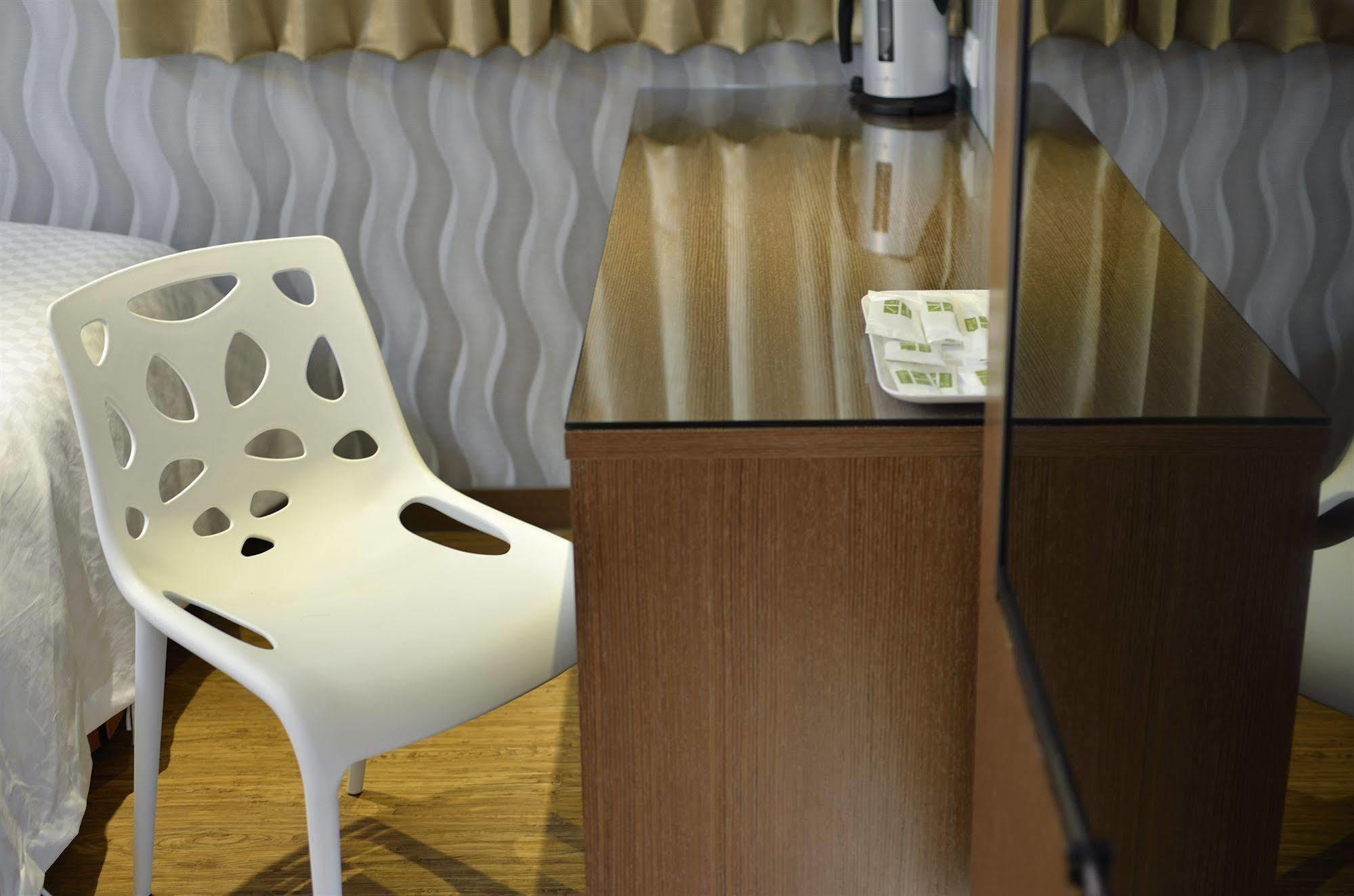 New Stay Inn II - Nanxi Тайпей Екстериор снимка